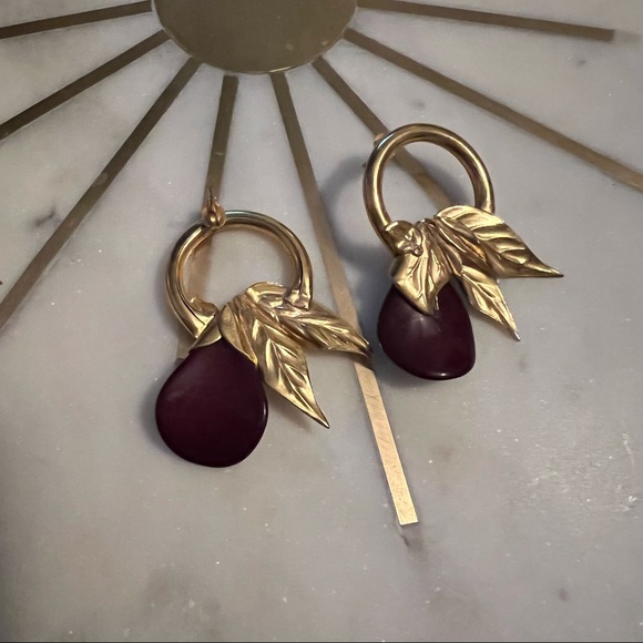 Vintage gold earring bundle - Picture 3 of 8